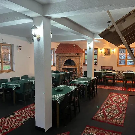 Bjelasnica-villa-treskina Dvorista-apartmani-izletiste-ribnjak