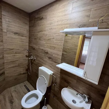 Bjelasnica-villa-treskina Dvorista-apartmani-izletiste-ribnjak 住宿加早餐酒店 *