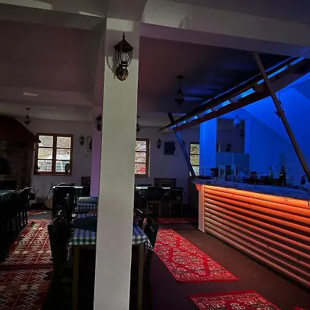 Bjelasnica-villa-treskina Dvorista-apartmani-izletiste-ribnjak *