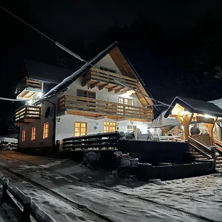 Bjelasnica-villa-treskina Dvorista-apartmani-izletiste-ribnjak 住宿加早餐酒店 塞拉耶佛